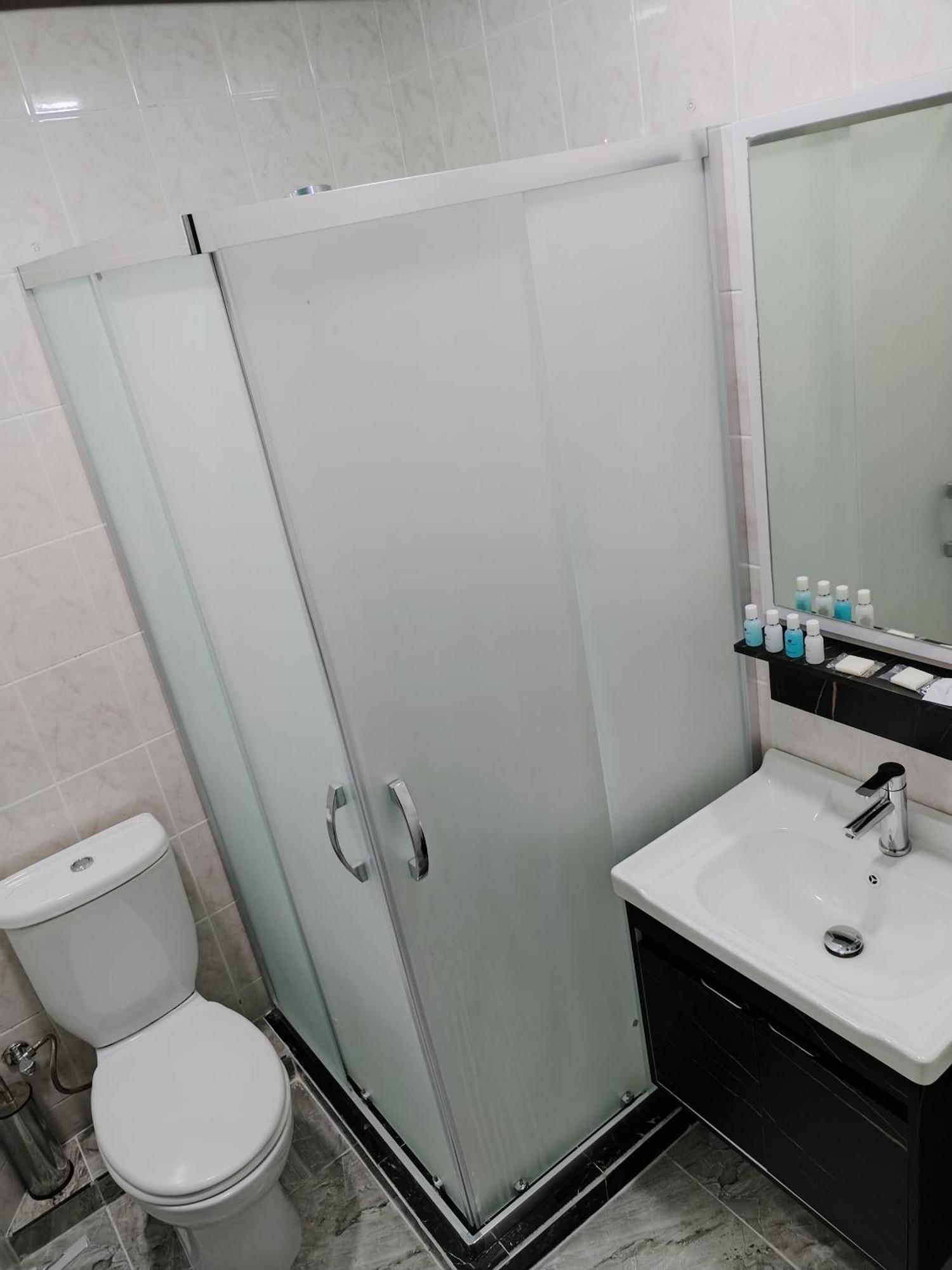 Pera Hotel Bakoe Buitenkant foto