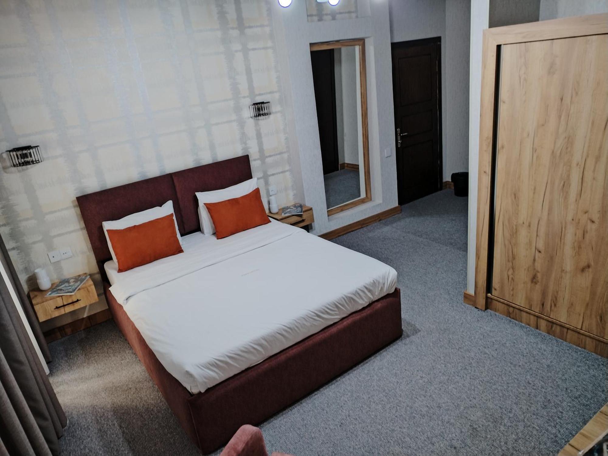 Pera Hotel Bakoe Buitenkant foto