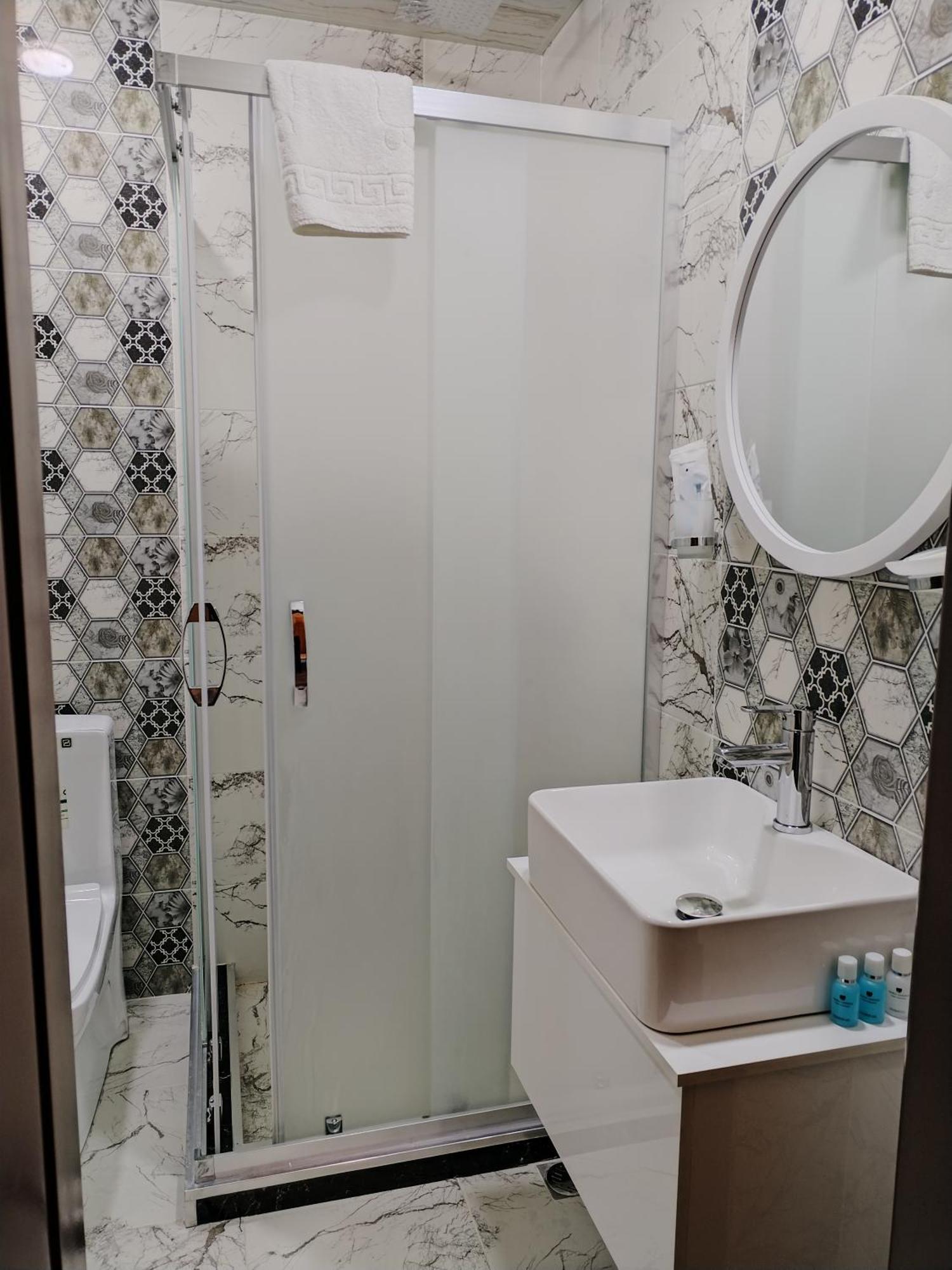 Pera Hotel Bakoe Buitenkant foto