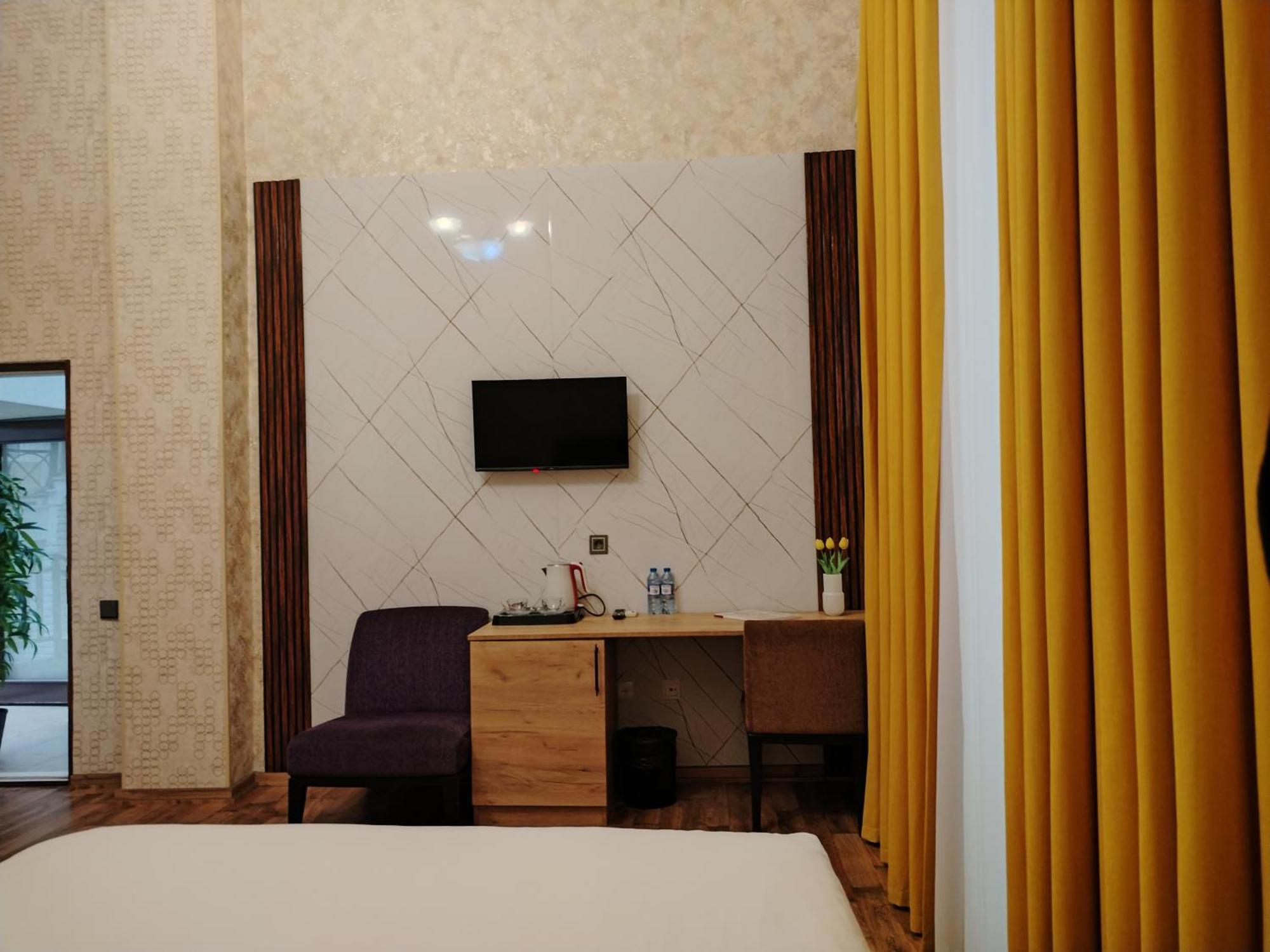 Pera Hotel Bakoe Buitenkant foto